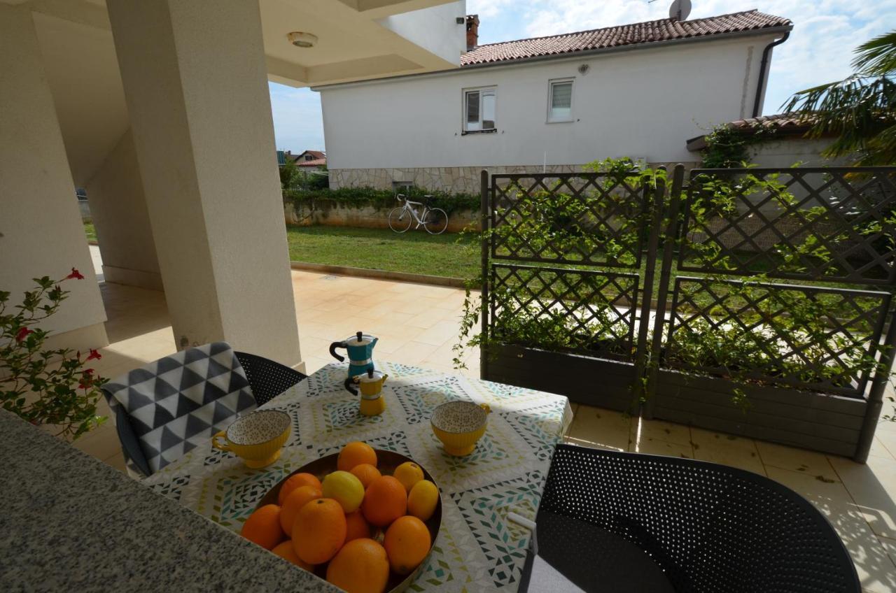 Apartments Karmen Maria Novigrad Istria Exterior foto