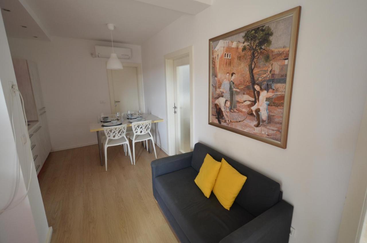 Apartments Karmen Maria Novigrad Istria Exterior foto